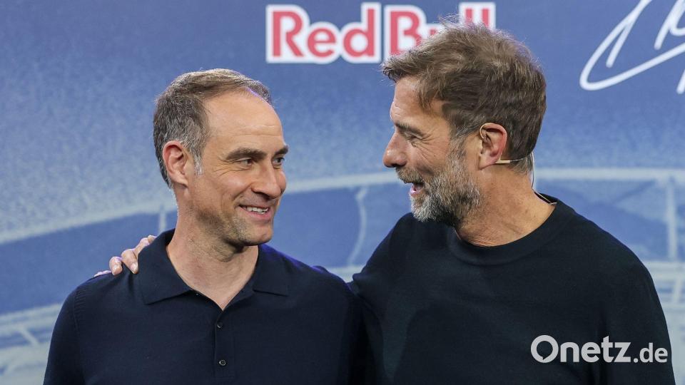 Aufsichtsratschef Oliver Mintzlaff und Jürgen Klopp zweifeln offenbar an Leipzig-Trainer Werner. (Archivbild) Bild: Jan Woitas/dpa