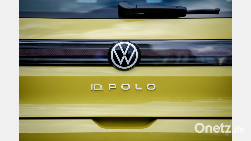 Mit dem ID. Polo verabschiedet sich VW von den Nummern in den Modellnamen und kehrt zu den bekannten Bezeichnungen zurück. Die Studie hatte noch ID.2all geheißen. (Archivbild) Bild: Kay Nietfeld/dpa