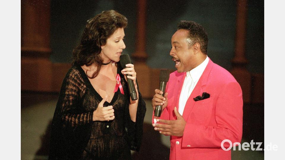 Peabo Bryson und Céline Dion gewannen für Disney-Duet einen Grammy. (Archivbild) Bild: Reed Saxon/AP/dpa