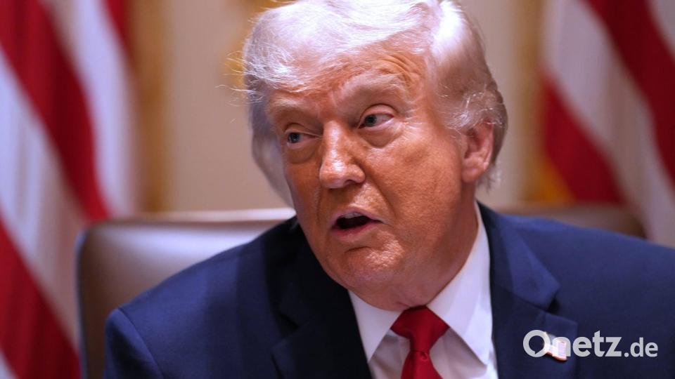 Laut Trump laufen die Verhandlungen mit dem Iran weiter. (Archivbild) Bild: Jacquelyn Martin/AP/dpa