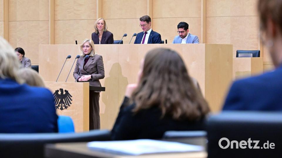 Das Sparpaket von Ministerin Warken stößt auf Einwände unter den Ländern. (Archivbild) Bild: Sebastian Christoph Gollnow/dpa
