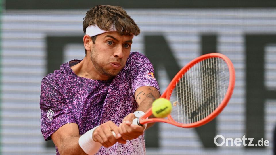 Flavio Cobolli bei einer Rückhand. Bild: Emma Da Silva/AP/dpa