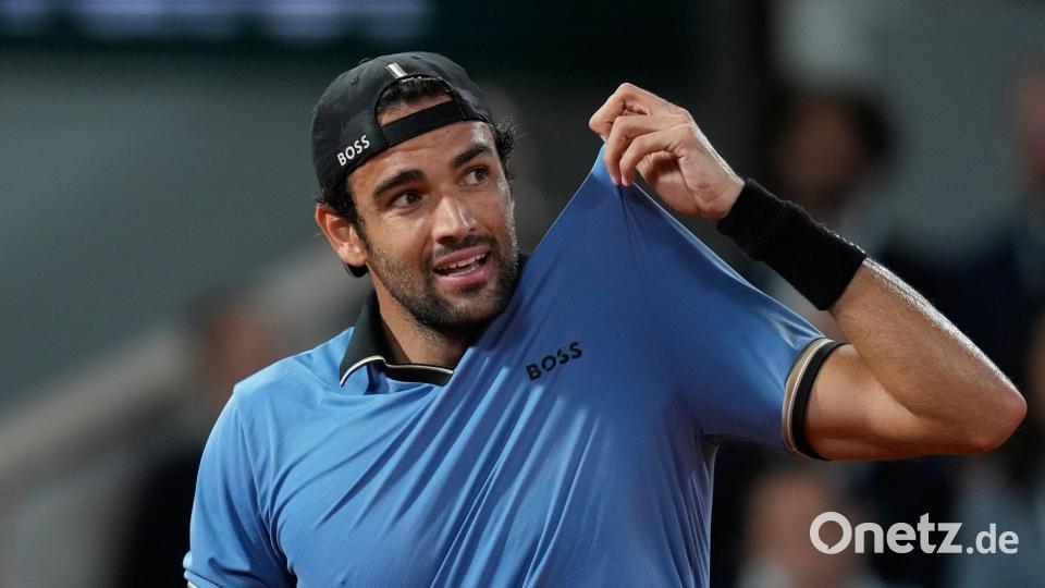 Musste aufgeben: Matteo Berrettini. Bild: Christophe Ena/AP/dpa