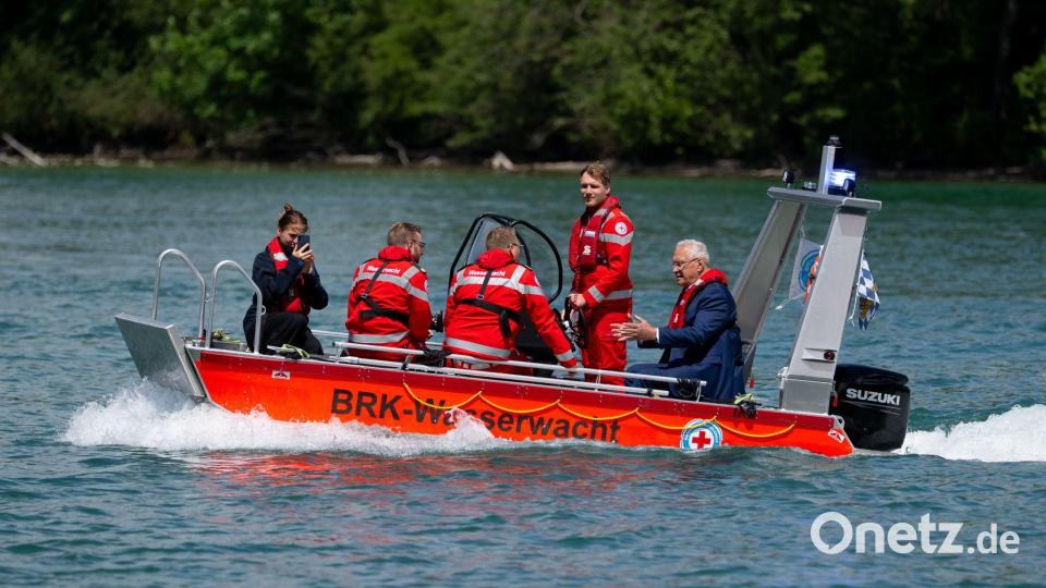 Innenminister Herrmann, DLRG und Wasserwacht starten eine Kampagne für mehr Sicherheit am Badesee. Bild: A4366 Sven Hoppe/dpa