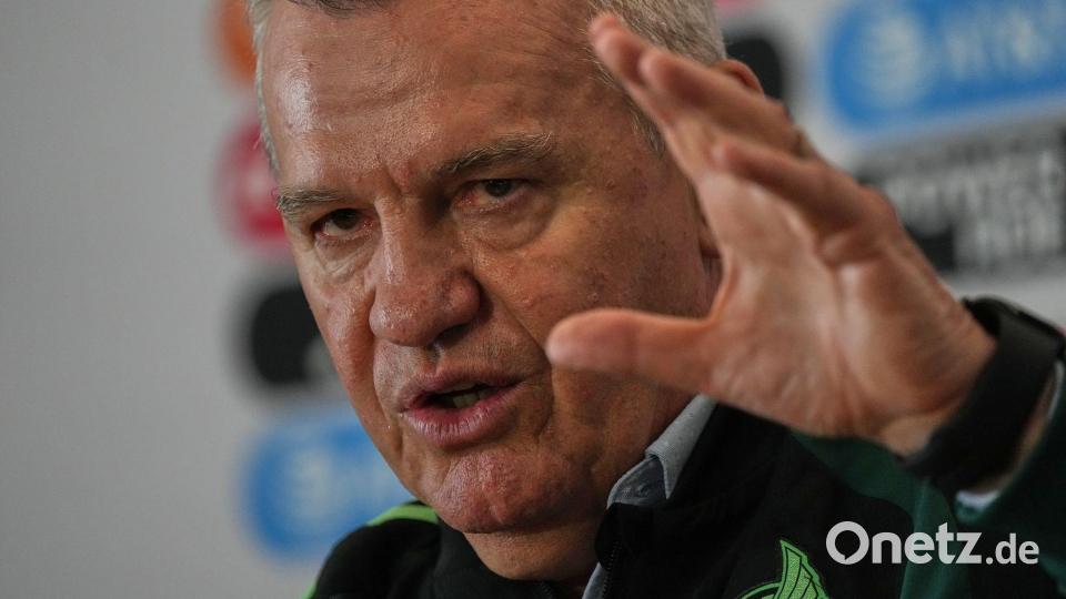 Der akuelle Coach hat keine Zweifel an seinem designierten Nachfolger. (ArchivbildI) Bild: Marco Ugarte/AP/dpa