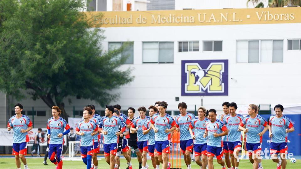 Japan wird Berichten zufolge vorerst den Trainingsplatz wechseln. Bild: Jorge Mendoza/AP/dpa