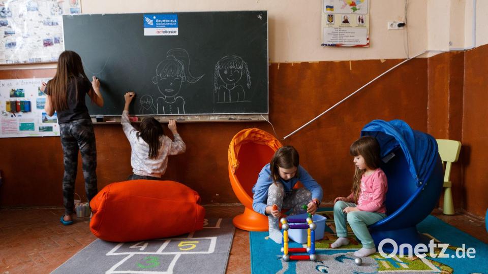 Ungarische Schulkinder in Transkarpatien sollen wieder vermehrt Unterricht in ihrer Muttersprache erhalten. (Archivbild) Bild: --/Ukrinform/dpa