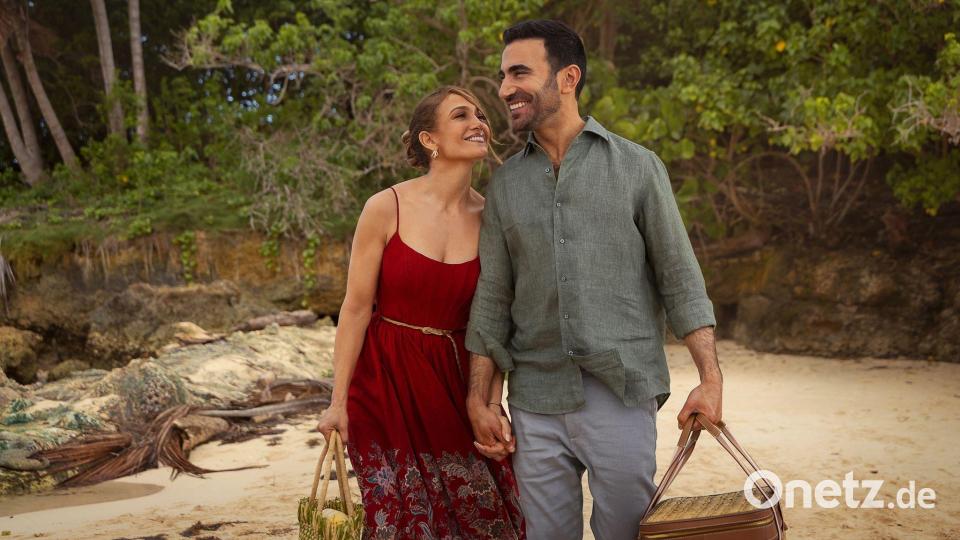 Die CEO und ihr Anwalt: Jennifer Lopez als Jackie Cruz und Brett Goldstein als Daniel Blanchflower. Bild: Ana Carballosa/Netflix/dpa
