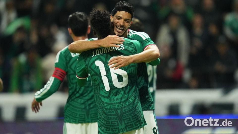 Mexiko stimmte sich mit einem 5:1 über Serbien auf den WM-Start ein. Bild: Moises Castillo/AP/dpa