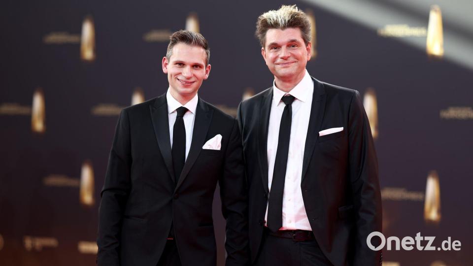 Fabian Köster und Lutz van der Horst sind für „heute-show“-Fans auch während der Sommerpause aktiv. (Archivbild) Bild: Rolf Vennenbernd/dpa