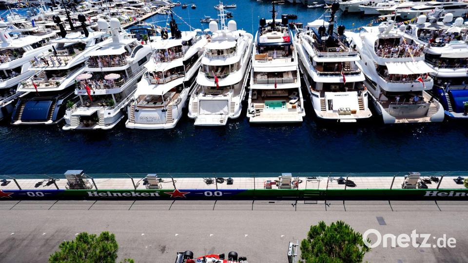 Monaco-Training: Leclerc fährt an Hafen und Yachten vorbei Bild: David Davies/PA Wire/dpa