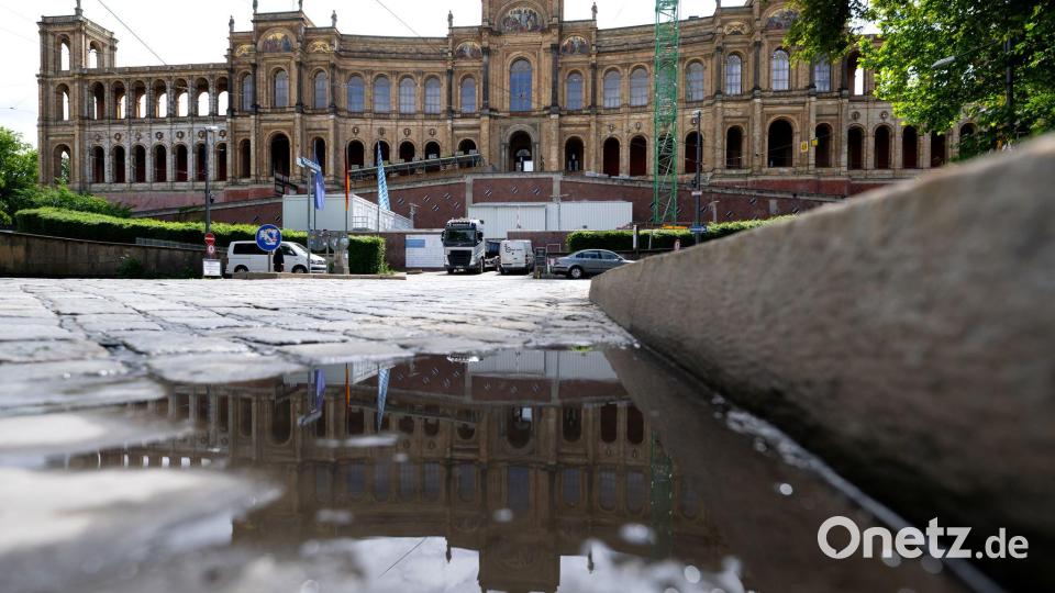 Die Abgeordneten des bayerischen Landtags bekommen ab Juli mehr Geld. Bild: A4366 Sven Hoppe/dpa