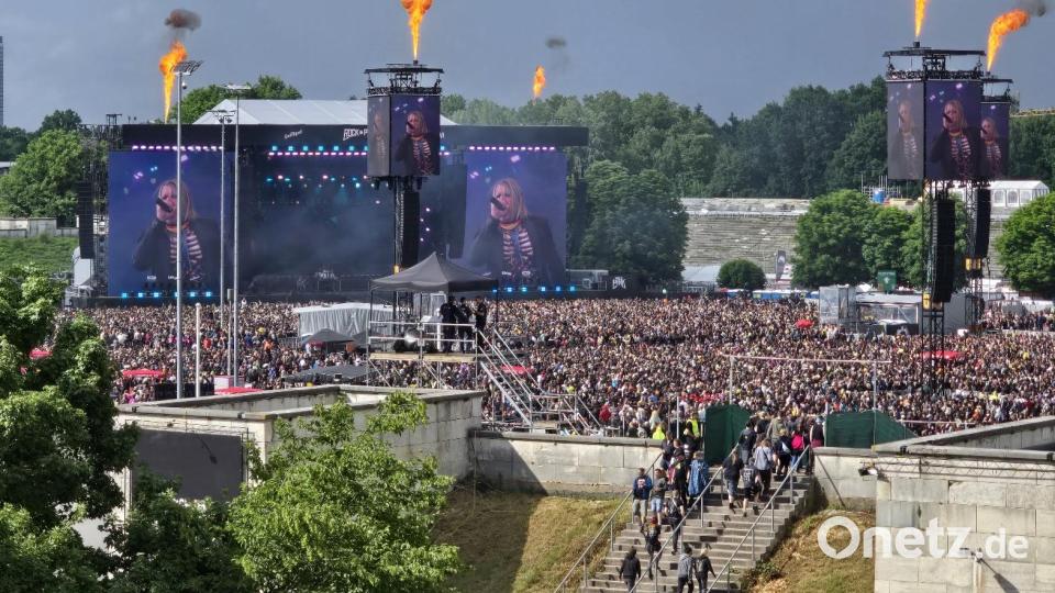 Gitarrenriffs, Moshpits und Crowdsurfer sorgen für Gänsehautmomente Bild: Richard Kirschner