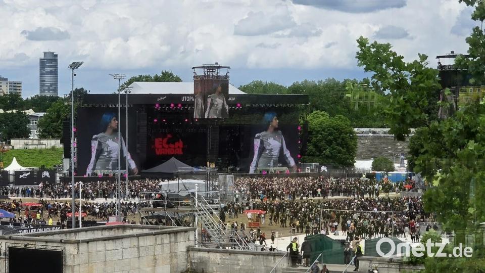Live aus Rock im Park: Gitarrenriffs, Moshpits und Crowdsurfer sorgen für Gänsehautmomente. Hier Ecca Vandal. Bild: Richard Kirschner