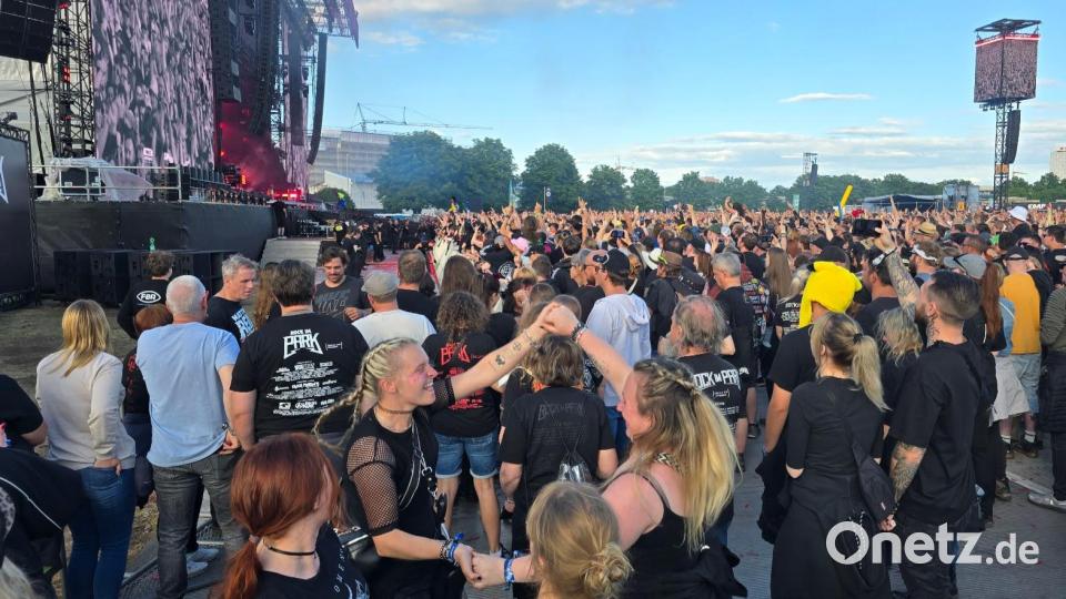 Gitarrenriffs, Moshpits und Crowdsurfer sorgen für Gänsehautmomente Bild: Richard Kirschner