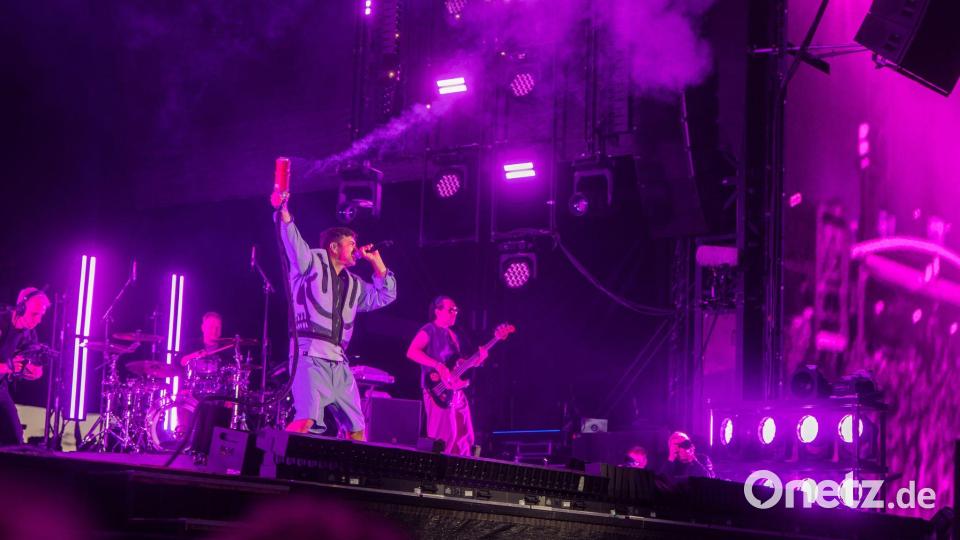 „Dankeschön für diesen wunderschönen, unfassbaren Abend“, rief der Rapper Marteria. Bild: Thomas Frey/dpa