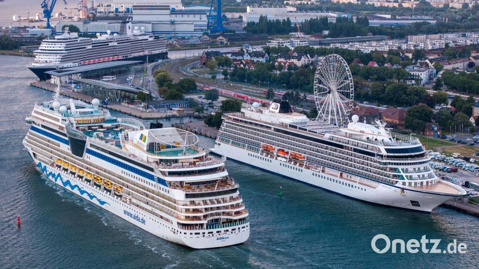 In Norddeutschland ist die Kreuzfahrt ein Wirtschaftsfaktor. Die wichtigsten Häfen sind: Hamburg, Kiel, Rostock-Warnemünde, Bremerhaven. (Archivbild) Bild: Jens Büttner/dpa