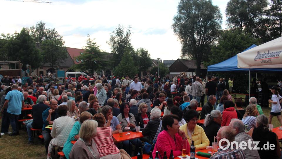 Sehr gut besucht war die Veranstaltung am Kemnather Eisweiher Bild: Holger Stiegler