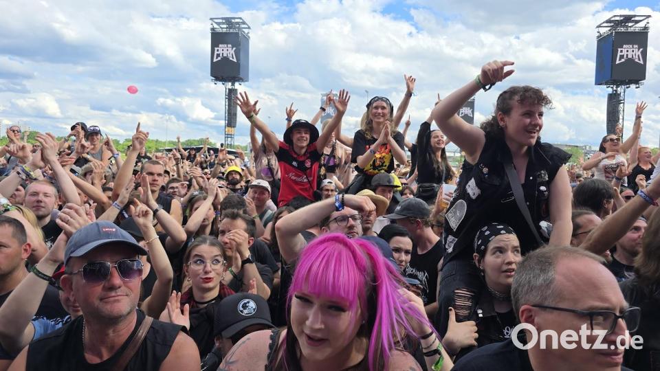 Feiernde Finch-Fans. Bild: Richard Kirschner
