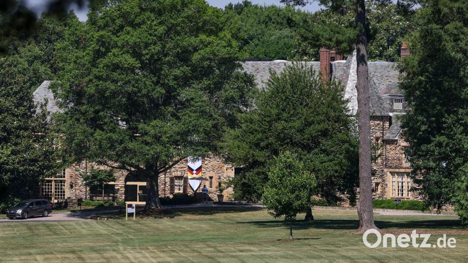 Vor den Teamkollegen verbrachte der nachnominierte Assan Ouédraogo schon eine Nacht im schlossähnlichen DFB-Teamhotel. Bild: Jan Woitas/dpa