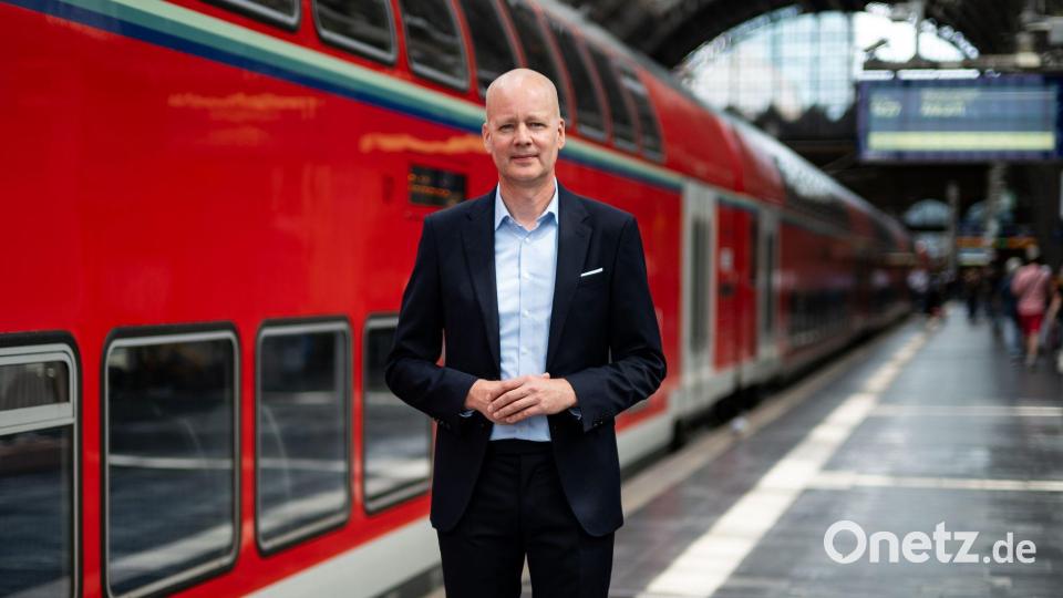 DB Regio-Vorstand Harmen van Zijderveld will, dass Züge sichere Orte sind. Bild: Florian Wiegand/dpa