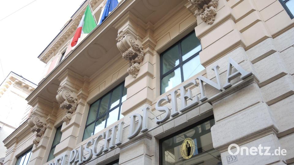Um die einstige Krisenbank, die vor neun Jahren vom italienischen Staat vor dem Untergang gerettet worden war, kündigt sich ein Bieterkampf an. (Archivbild) Bild: Lena Klimkeit/dpa