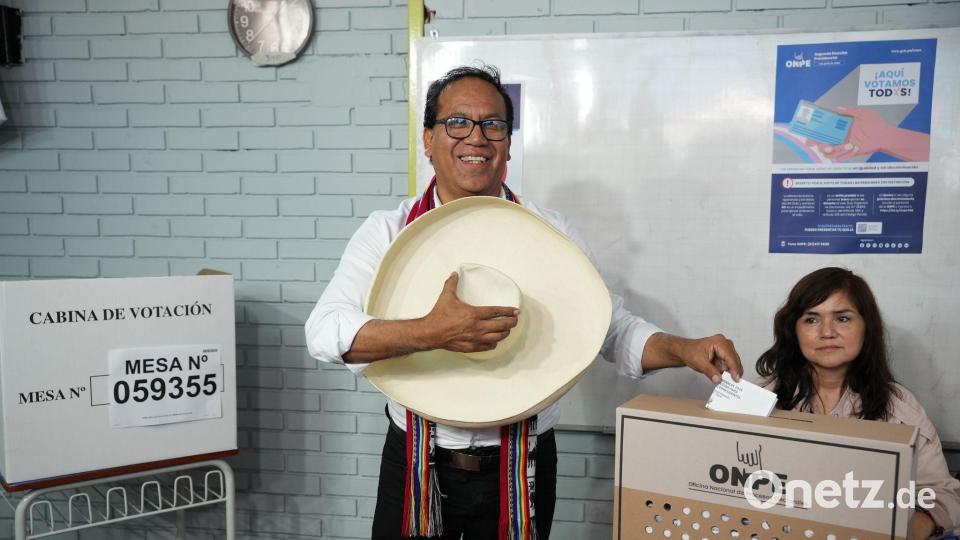 Roberto Sánchez war früher Außenhandels- und Tourismusminister. Bild: Miguel Paredes/AP/dpa