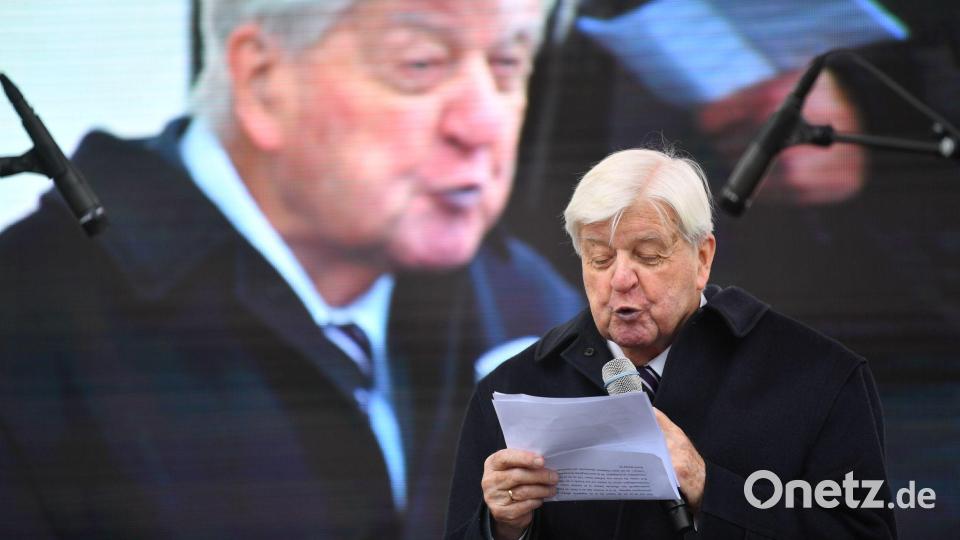 Bayerns Ex-Kultusminister Hans Maier setzte sich während der Corona-Krise für Künstler ein. (Archivbild) Bild: Lino Mirgeler/dpa