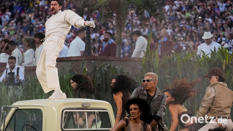 Bad Bunny ist kein Freud der Politik von US-Präsident Donald Trump. (Archivfoto) Bild: Lynne Sladky/AP/dpa