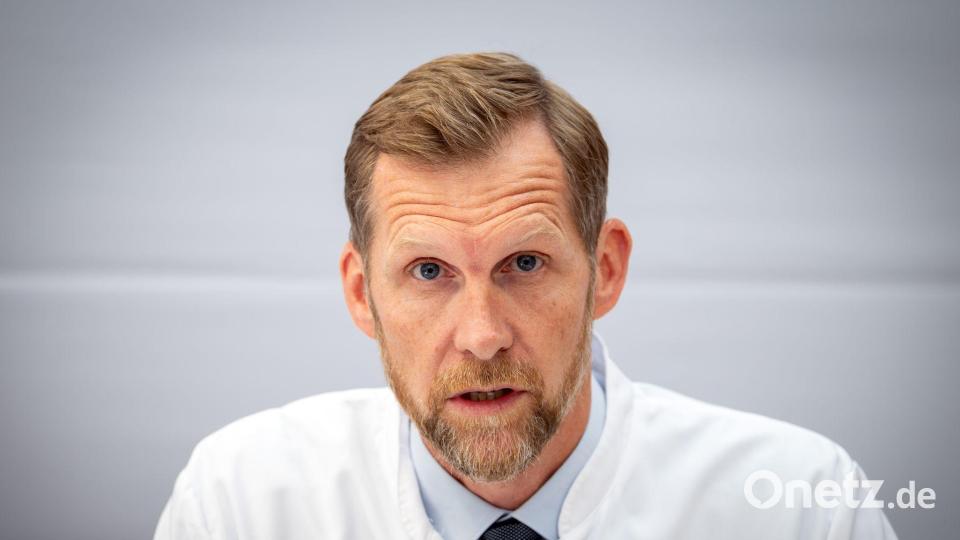 Die Charité wäre bereit, weitere Ebola-Patienten zu behandeln, sagt Sander. Bild: Soeren Stache/dpa