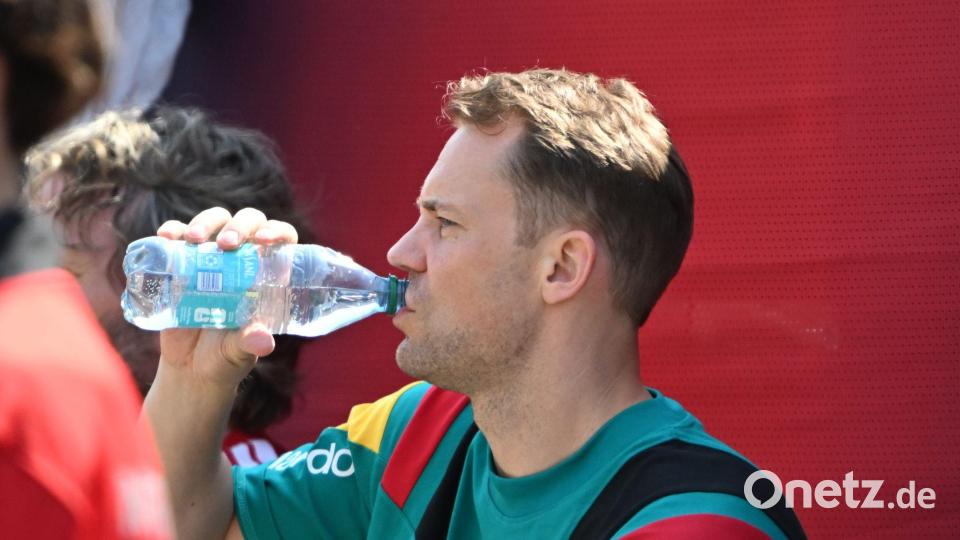 Hat auch ohne Einsatz Durst: Fußball-Nationaltorhüter Manuel Neuer. Bild: Federico Gambarini/dpa