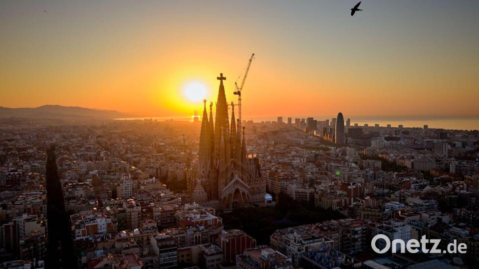 Papst Leo XIV. wird den Hauptturm der Basilika Sagrada Família, den Torre de Jesús, am Mittwoch (10.6.2026) segnen. Bild: Emilio Morenatti/AP/dpa