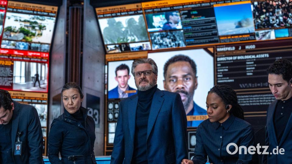 Noah Scanlon (Colin Firth) und seine Firma Wardex versuchen, Regierungsaufzeichnungen zu Außerirdischen geheimzuhalten. Bild: Niko Tavernise/Universal Pictures/dpa