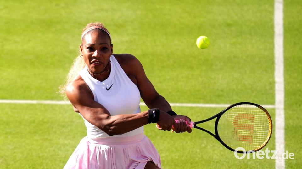 Serena Williams setzt mit einem Sieg im Doppel gleich ein Achtungszeichen. Bild: Adam Davy/PA Wire/dpa