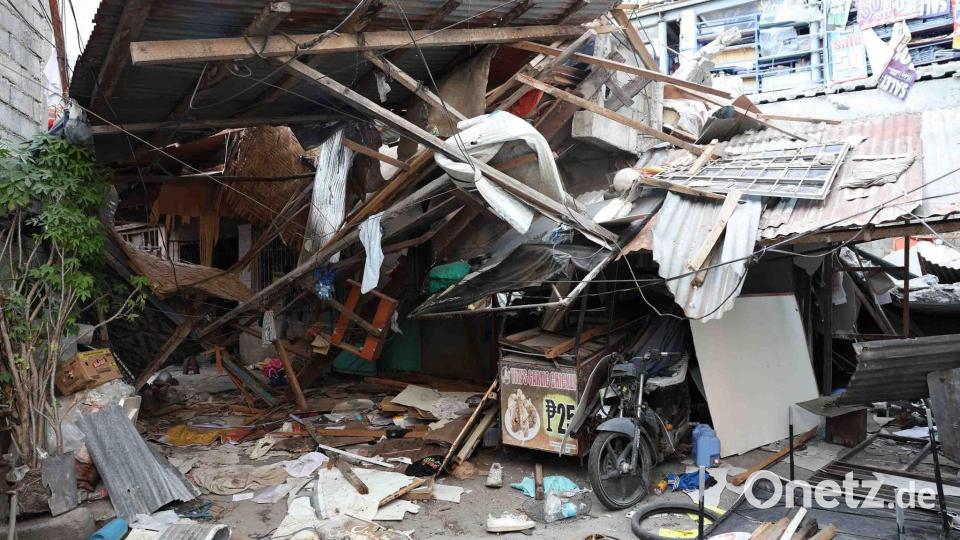 Am Montagmorgen hatte das Beben der Stärke 7,8 - laut der US-Erdbebenwarte USGS das weltweit stärkste des Jahres - die philippinische Insel Mindanao erschüttert. Bild: Basilio Sepe/AP/dpa