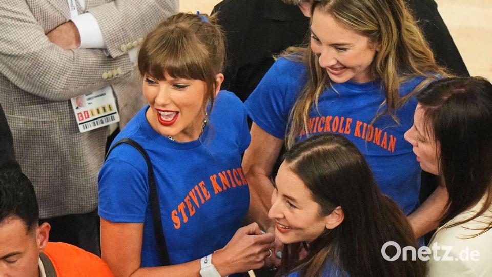 Taylor Swift trug ihr ganz eigenes Fan-Shirt. Bild: Frank Franklin II/AP/dpa