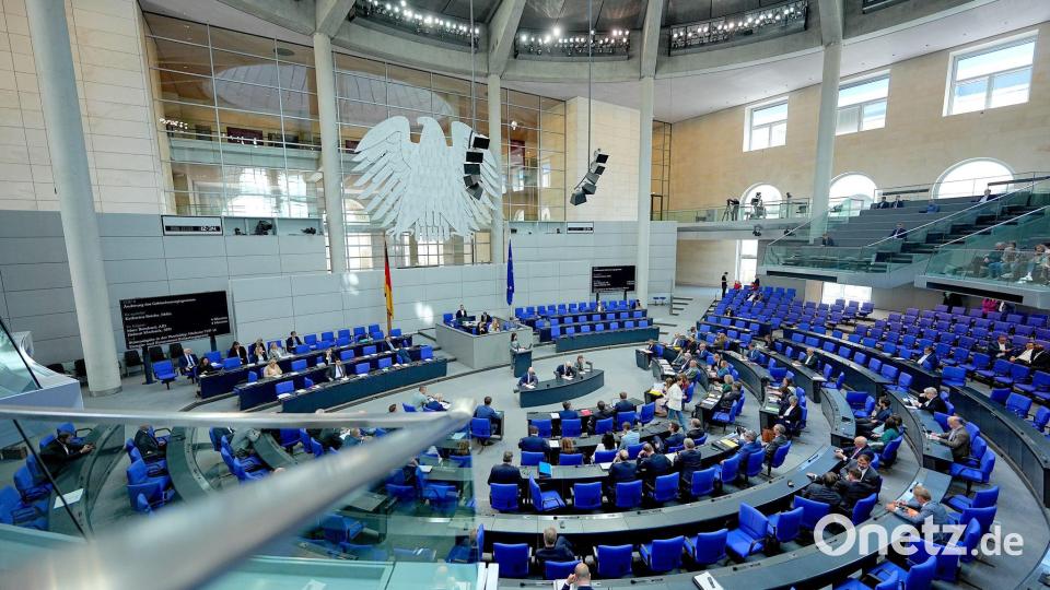 Der Bundestag debattierte zum ersten Mal über die Reform, die umstritten ist. Bild: Michael Kappeler/dpa