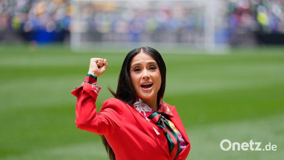Schauspielerin Salma Hayek als WM-Botschafterin. Bild: Natacha Pisarenko/AP/dpa