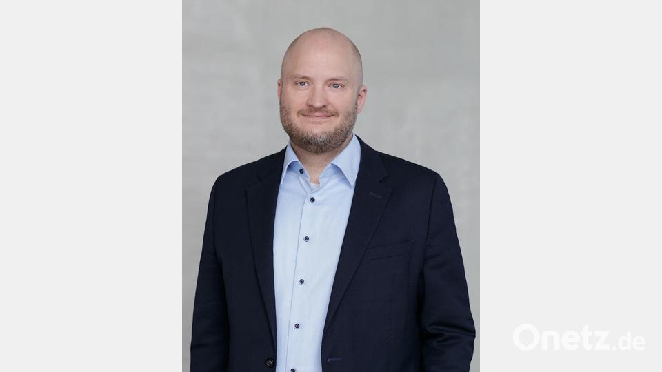Der Gesamtbetriebsrat der Commerzbank um Chef Sascha Uebel will Strafanzeige gegen die Unicredit stellen Bild: Alexandra Lechner/Commerzbank AG/dpa