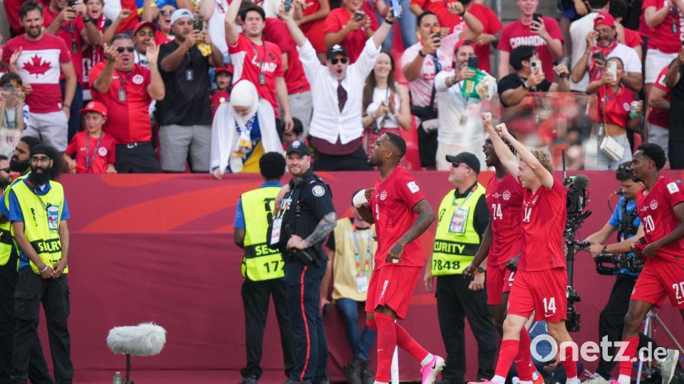 Kanada bejubelte den ersten Punkt bei einer WM-Endrunde. Bild: Nathan Denette/The Canadian Press/dpa