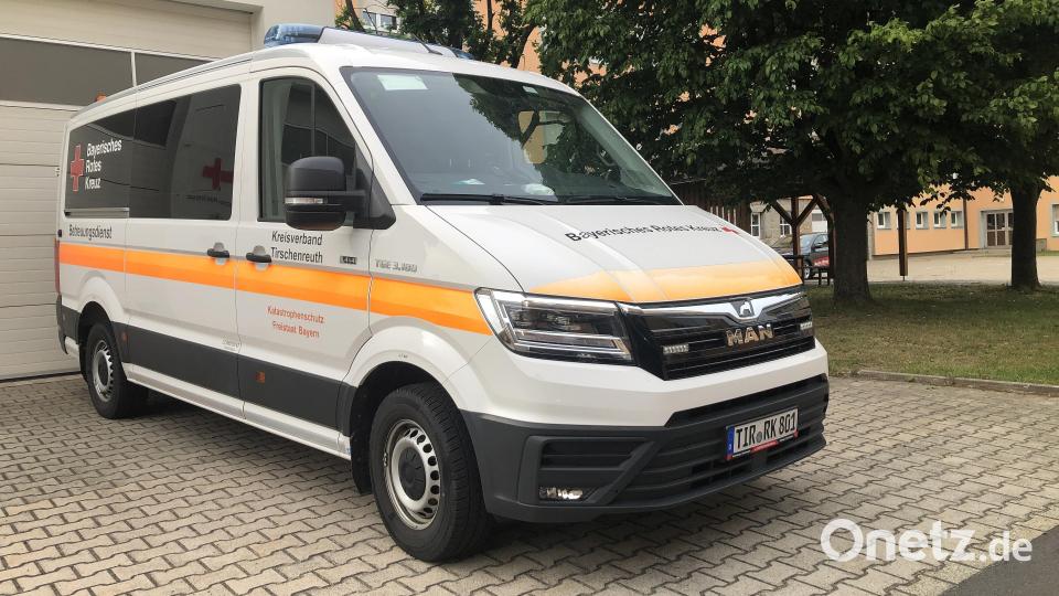 Der Kleinbus des BRK-Kreisverbandes, derzeit stationiert am BRK-Heim in Wiesau, dient dem Katastrophenschutz. Bild: Werner Robl