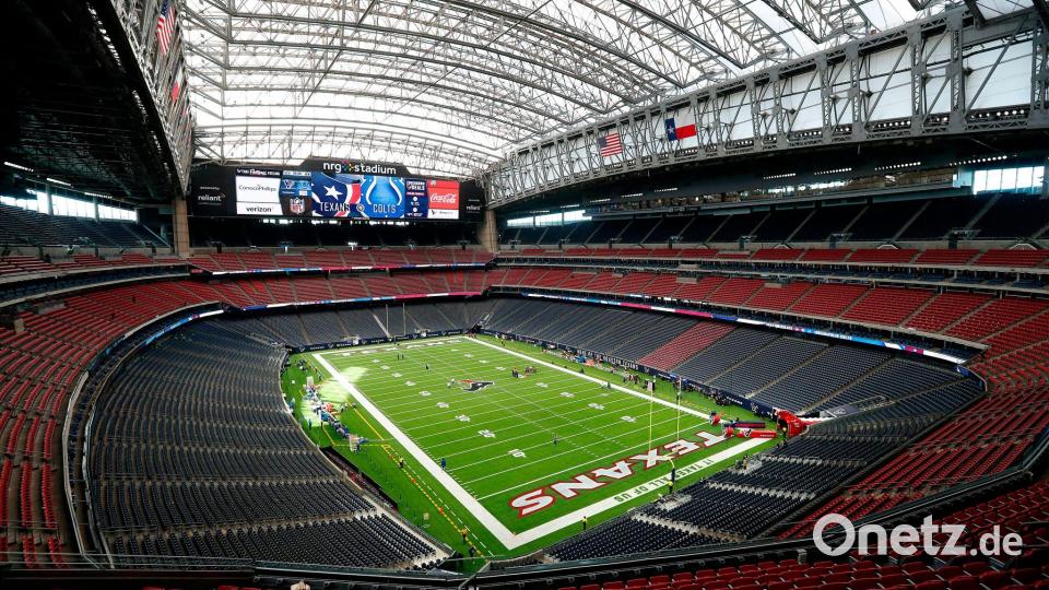 Die Hitze ist in Houston kein Problem, das Stadion hat ein Dach. (Archivbild) Bild: Tyler Kaufman/AP/dpa
