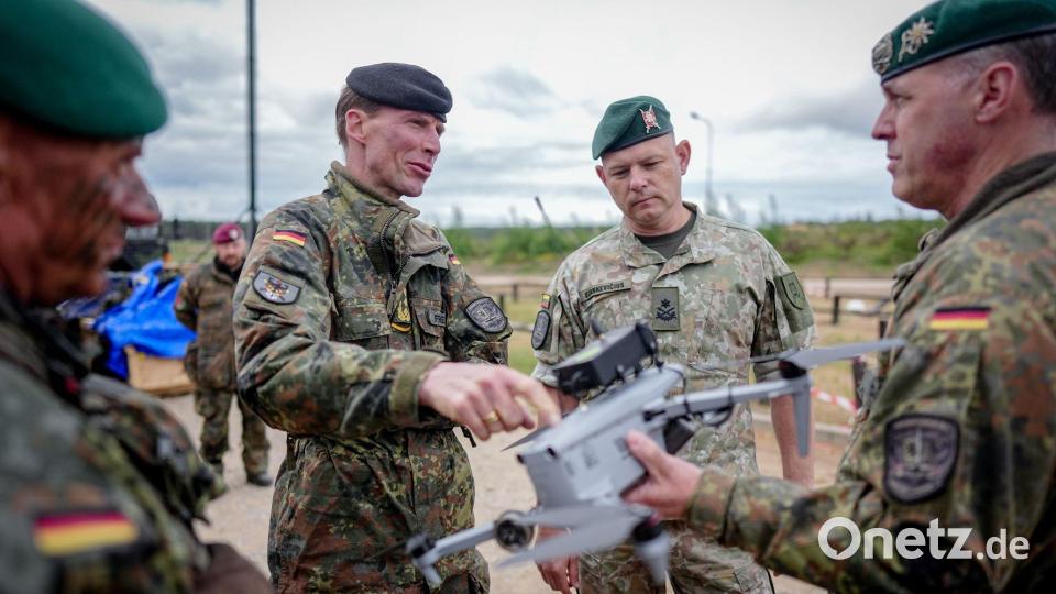 Generalleutnant Christian Freuding in Litauen Bild: Kay Nietfeld/dpa