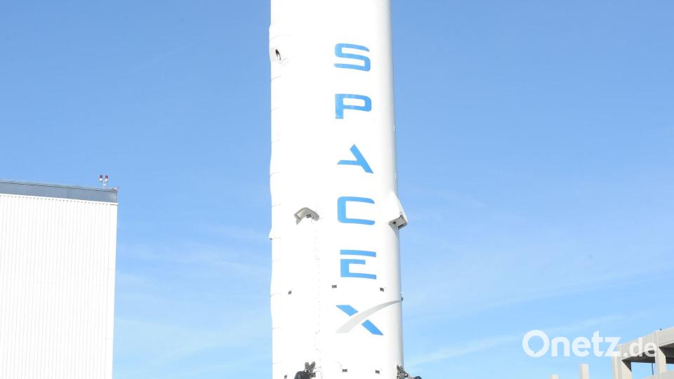 Mit der Rakete Falcon 9 machte sich SpaceX unverzichtbar für die US-Raumfahrt. (Archivbild) Bild: Andrej Sokolow/dpa