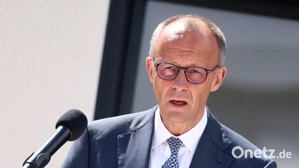 Sich verteidigen können, damit man sich nicht verteidigen muss, lautet die Abschreckungsphilosophie des Bundeskanzlers. Bild: Christoph Reichwein/dpa