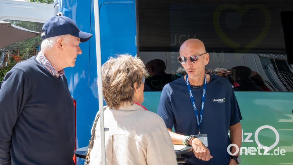Im Dialog mit den Lesern bei "Redaktion on Tour": Ralph Gammanick beantwortete Fragen. Bild: Franka Eichl