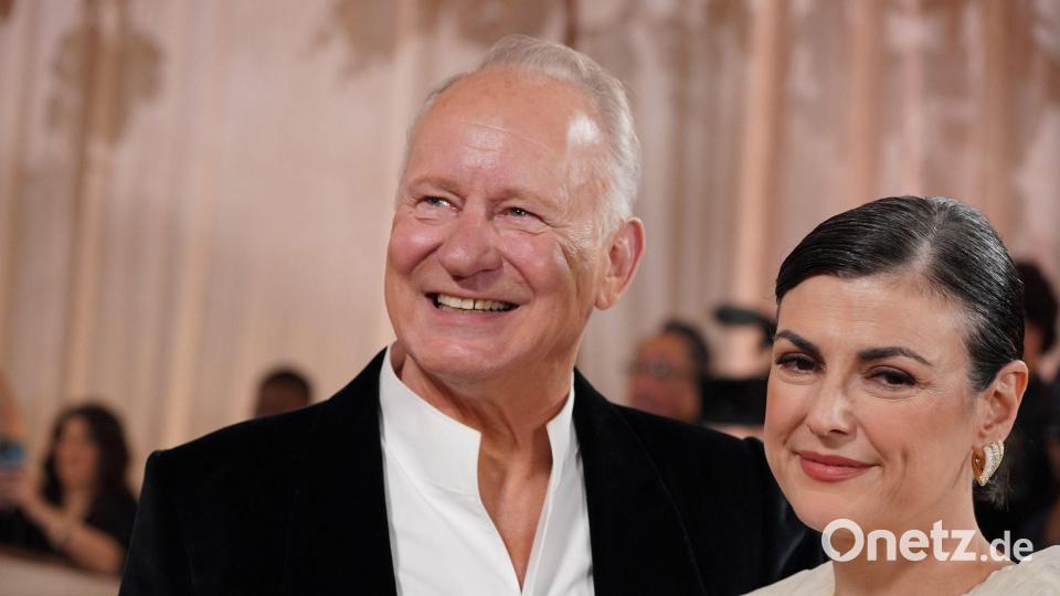 Mit der US-Amerikanerin Megan Everett hat Skarsgård zwei Kinder. Dazu kommen sechs mit seiner ersten Frau. (Archivbild) Bild: Jordan Strauss/Invision/AP/dpa