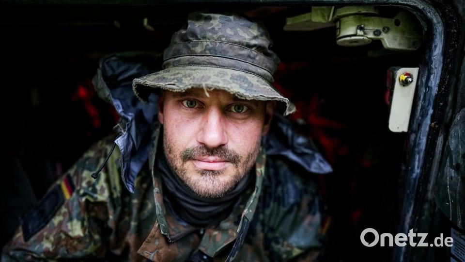 Zugführer Philip im Schützenpanzer Puma. Bild: Kay Nietfeld/dpa
