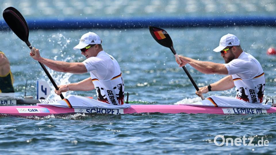 Deutschlands Kajak-Zweier Jacob Schopf und Max Lemke (r) holt bei der EM Gold. (Archivbild) Bild: Sebastian Kahnert/dpa