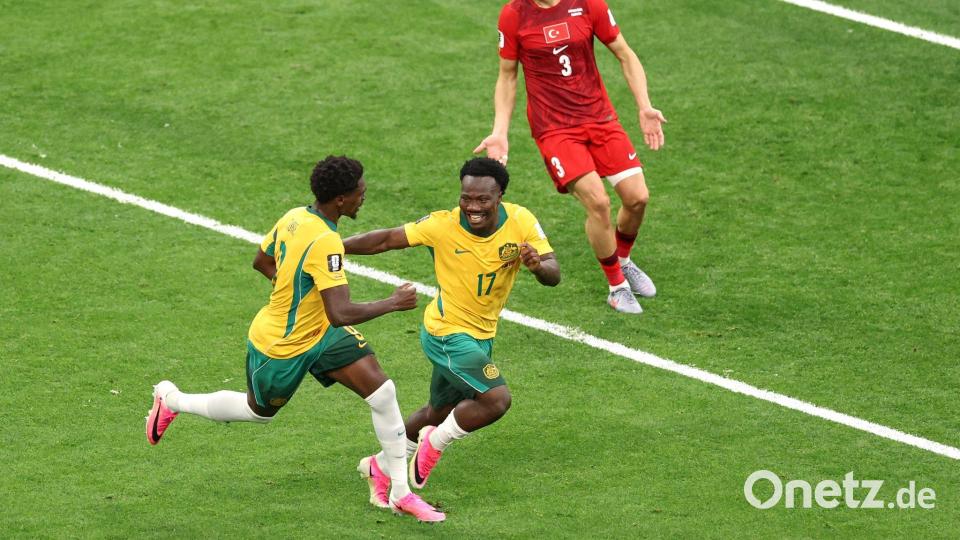Irankunda (Mitte) wirbelte und traf zum 1:0 für Australien. Bild: Emma Peterson/AP/dpa